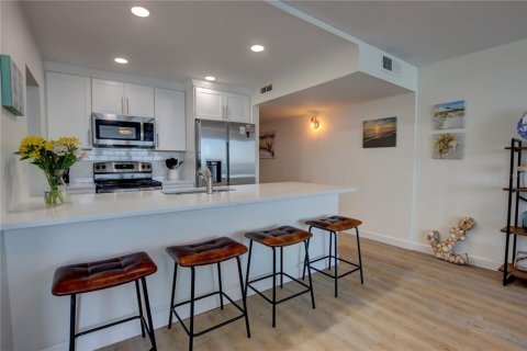Condominio en venta en New Smyrna Beach, Florida, 1 dormitorio, 93.37 m2 № 2205242 - foto 9