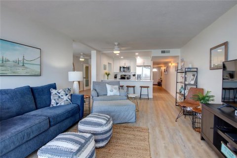 Condominio en venta en New Smyrna Beach, Florida, 1 dormitorio, 93.37 m2 № 2205242 - foto 5