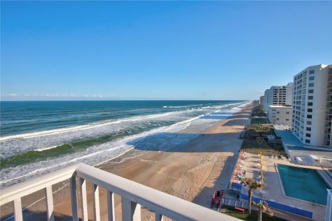 Condo in New Smyrna Beach, Florida, 1 bedroom  № 2205242