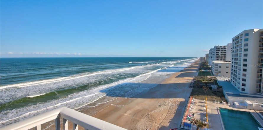 Condominio en New Smyrna Beach, Florida, 1 dormitorio № 2205242