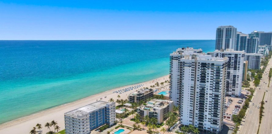 Condo à Hollywood, Floride, 2 chambres  № 2087893