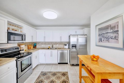 Copropriété à vendre à Hollywood, Floride: 2 chambres, 130.06 m2 № 2087893 - photo 19