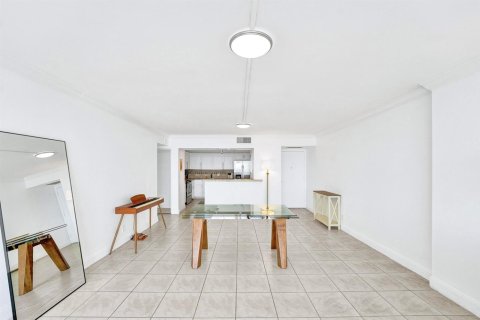 Copropriété à vendre à Hollywood, Floride: 2 chambres, 130.06 m2 № 2087893 - photo 17