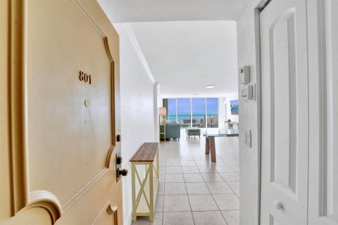 Copropriété à vendre à Hollywood, Floride: 2 chambres, 130.06 m2 № 2087893 - photo 7