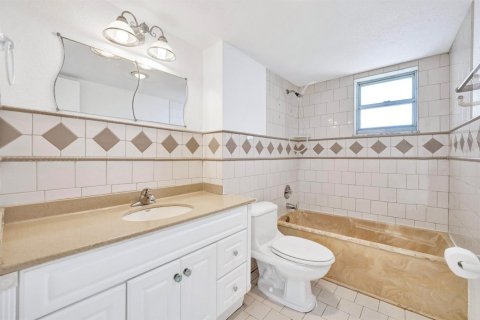 Copropriété à vendre à Hollywood, Floride: 2 chambres, 130.06 m2 № 2087893 - photo 30
