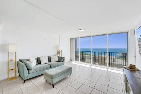 Copropriété à vendre à Hollywood, Floride: 2 chambres, 130.06 m2 № 2087893 - photo 16