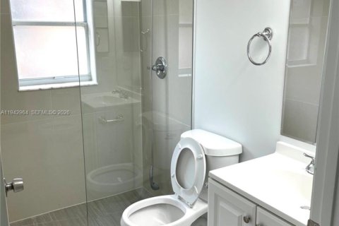 Villa ou maison à louer à Miami, Floride: 4 chambres, 199.37 m2 № 1999289 - photo 7