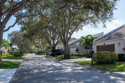 Townhouse in Jupiter, Florida 3 bedrooms, 164.16 sq.m. № 1045356 - photo 1