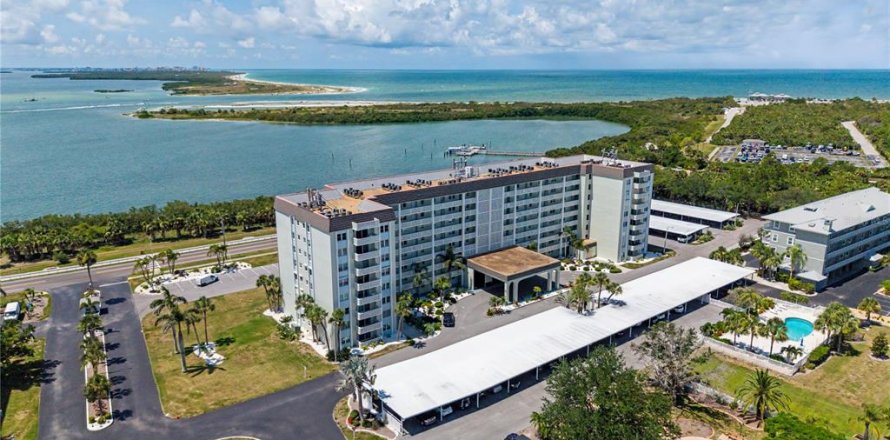 Condo in Dunedin, Florida, 2 bedrooms  № 2150617