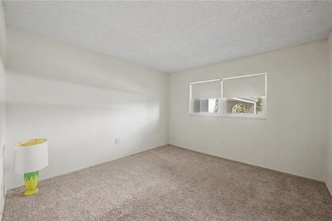 Condo in Dunedin, Florida, 2 bedrooms  № 2150617 - photo 11
