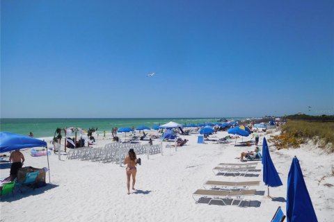 Condo in Dunedin, Florida, 2 bedrooms  № 2150617 - photo 26