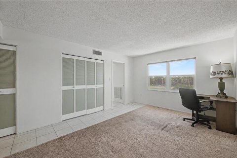 Condo in Dunedin, Florida, 2 bedrooms  № 2150617 - photo 9
