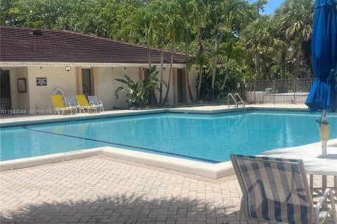 Condominio en alquiler en Lauderhill, Florida, 2 dormitorios, 100.8 m2 № 1999057 - foto 12