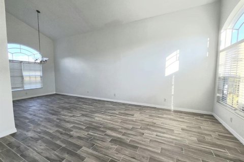 House in Bradenton, Florida 4 bedrooms, 254.37 sq.m. № 1542788 - photo 11