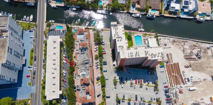 Condo in Pompano Beach, Florida, 3 bedrooms  № 1210575