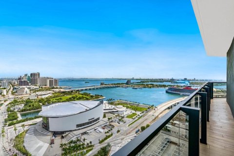 Condominio en alquiler en Miami, Florida, 2 dormitorios, 111.67 m2 № 2081660 - foto 12