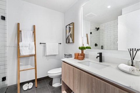 Condominio en alquiler en Miami, Florida, 2 dormitorios, 111.67 m2 № 2081660 - foto 10