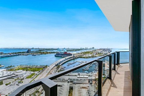 Condominio en alquiler en Miami, Florida, 2 dormitorios, 111.67 m2 № 2081660 - foto 14