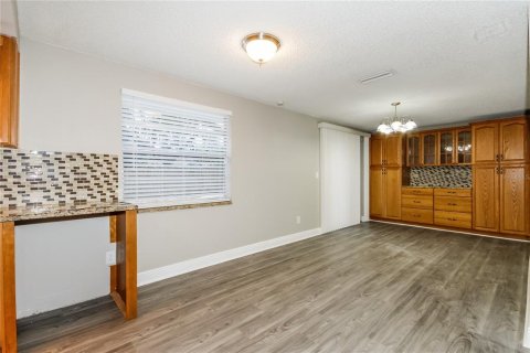 Casa en alquiler en Valrico, Florida, 3 dormitorios, 127.09 m2 № 1905091 - foto 6