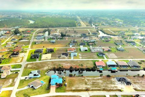 Land in Cape Coral, Florida № 1859640 - photo 18
