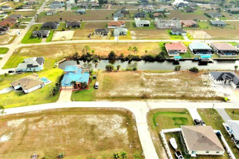 Land in Cape Coral, Florida № 1859640 - photo 15