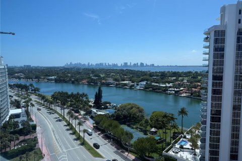 Studio in the Condo in Miami Beach, Florida  № 2247401