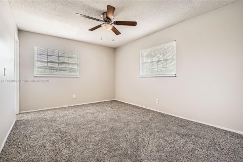 Villa ou maison à vendre à Coral Springs, Floride: 3 chambres, 149.67 m2 № 1665542 - photo 12