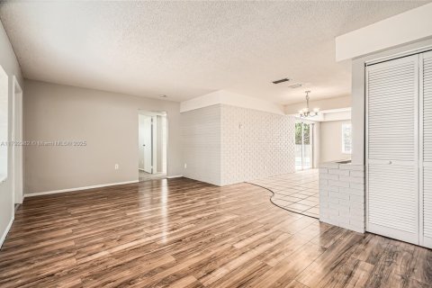Villa ou maison à vendre à Coral Springs, Floride: 3 chambres, 149.67 m2 № 1665542 - photo 6