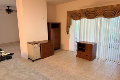 Villa ou maison à vendre à Kissimmee, Floride: 3 chambres, 216 m2 № 2227302 - photo 12