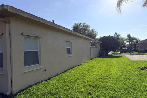 Villa ou maison à vendre à Kissimmee, Floride: 3 chambres, 216 m2 № 2227302 - photo 5