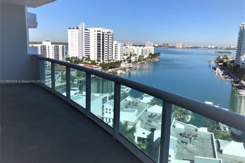 Copropriété à louer à North Bay Village, Floride: 2 chambres, 116.22 m2 № 1945943 - photo 4