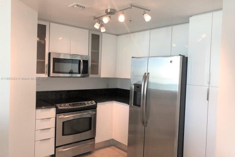 Copropriété à louer à North Bay Village, Floride: 2 chambres, 116.22 m2 № 1945943 - photo 9