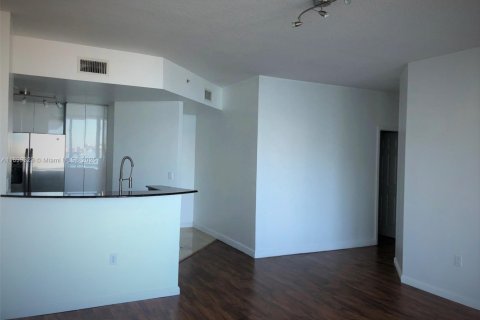 Copropriété à louer à North Bay Village, Floride: 2 chambres, 116.22 m2 № 1945943 - photo 5