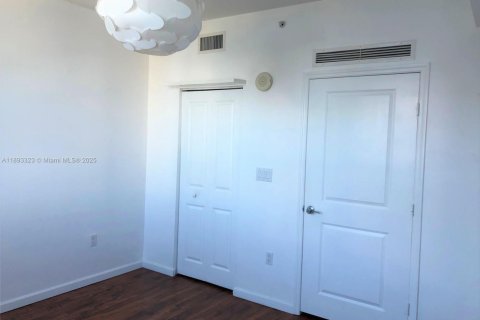 Copropriété à louer à North Bay Village, Floride: 2 chambres, 116.22 m2 № 1945943 - photo 24