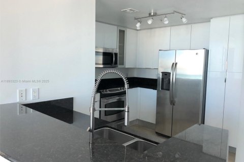 Copropriété à louer à North Bay Village, Floride: 2 chambres, 116.22 m2 № 1945943 - photo 8