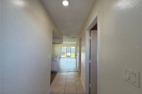 Condo in Punta Gorda, Florida, 2 bedrooms № 2197522 - photo 3