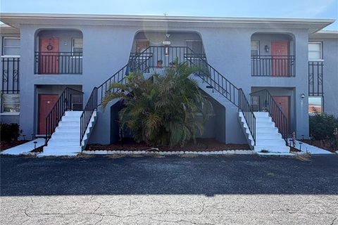 Condo à Punta Gorda, Floride, 2 chambres  № 2197522