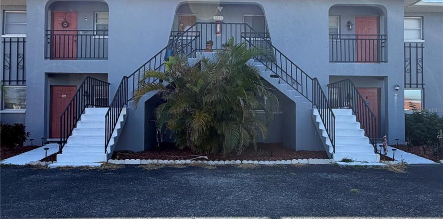 Condo in Punta Gorda, Florida, 2 bedrooms № 2197522