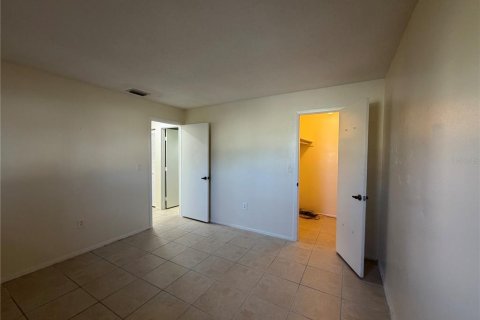 Condo in Punta Gorda, Florida, 2 bedrooms № 2197522 - photo 15
