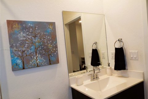 Купить таунхаус в Хомстед, Флорида 4 спальни, 127.65м2, № 2081728 - фото 18