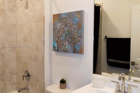 Купить таунхаус в Хомстед, Флорида 4 спальни, 127.65м2, № 2081728 - фото 16