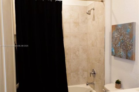 Купить таунхаус в Хомстед, Флорида 4 спальни, 127.65м2, № 2081728 - фото 14
