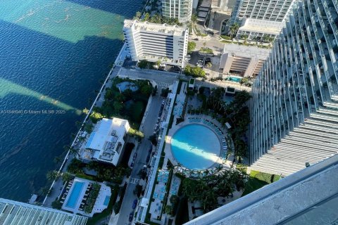 Condo in Miami, Florida, 2 bedrooms  № 1935852 - photo 6