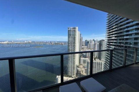 Condo in Miami, Florida, 2 bedrooms  № 1935852 - photo 2