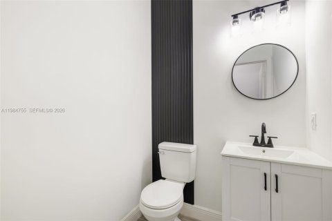 House in Pembroke Pines, Florida 3 bedrooms, 170.57 sq.m. № 2045845 - photo 17