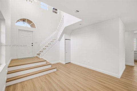 House in Pembroke Pines, Florida 3 bedrooms, 170.57 sq.m. № 2045845 - photo 5