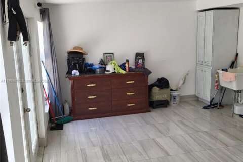 Immobilier commercial à vendre à Miami, Floride: 217.02 m2 № 1981501 - photo 20