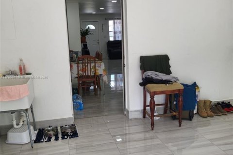 Immobilier commercial à vendre à Miami, Floride: 217.02 m2 № 1981501 - photo 21