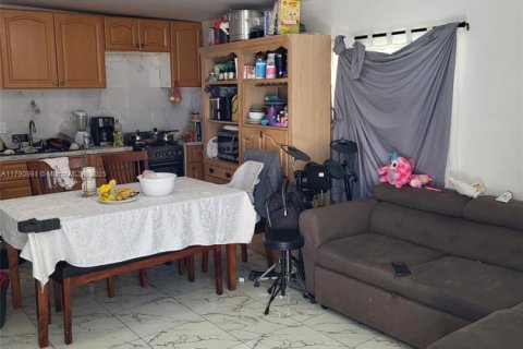 Immobilier commercial à vendre à Miami, Floride: 217.02 m2 № 1981501 - photo 25