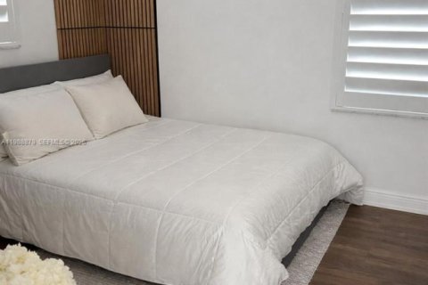 Купить виллу или дом в Майами, Флорида 1 комната, 180.32м2, № 2051123 - фото 8